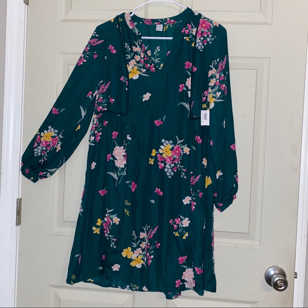 Old Navy Floral long sleeve Dress NWT